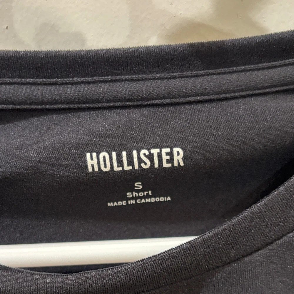 Hollister Soft Strech Seamless Baby Tee - Picture 7 of 7
